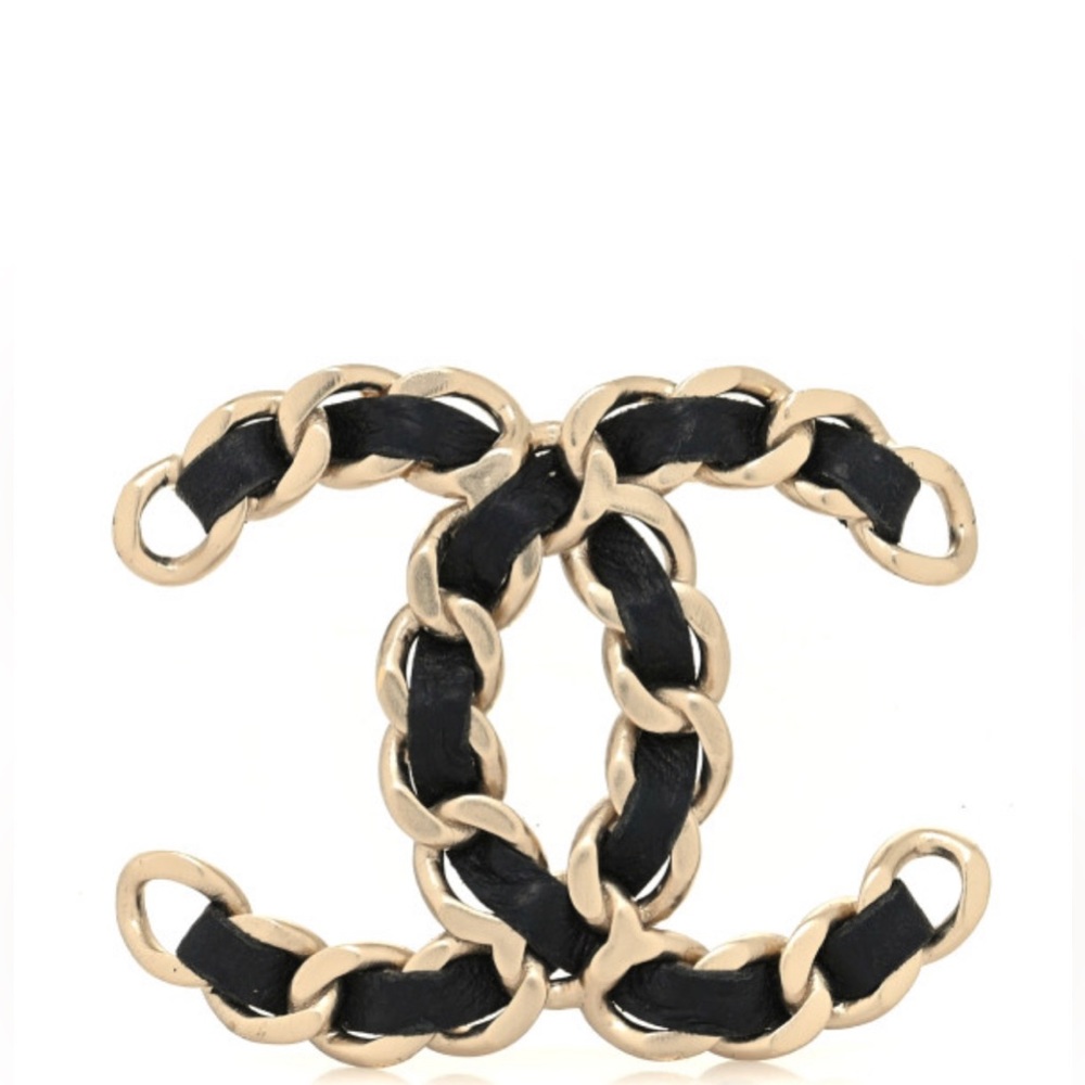 CHANEL Lambskin Chain CC Brooch Black